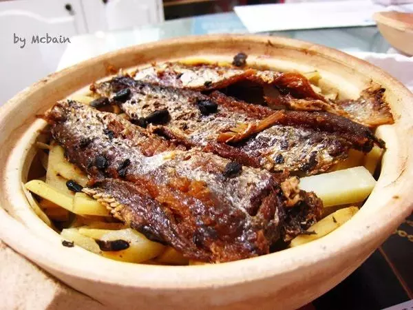 鯪魚煲