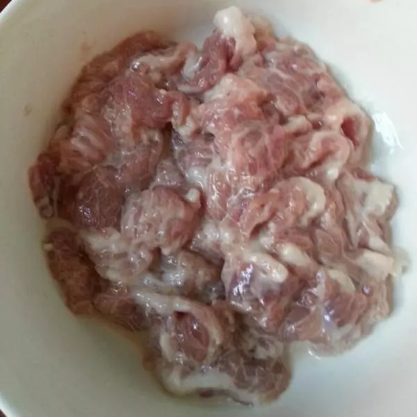 莴笋头炒肉片