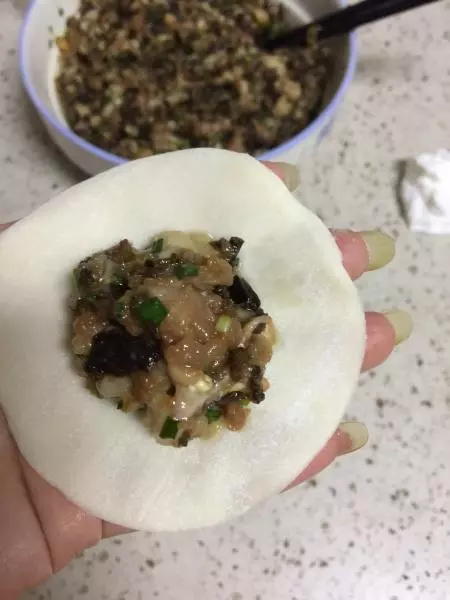 干菜小笼包