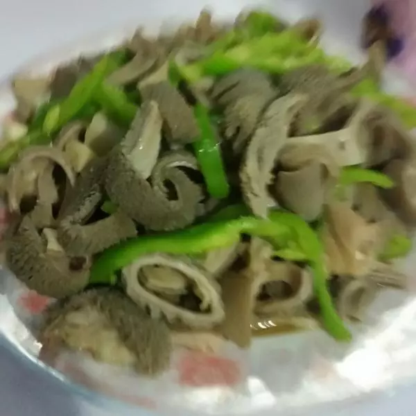 辣椒炒羊肚