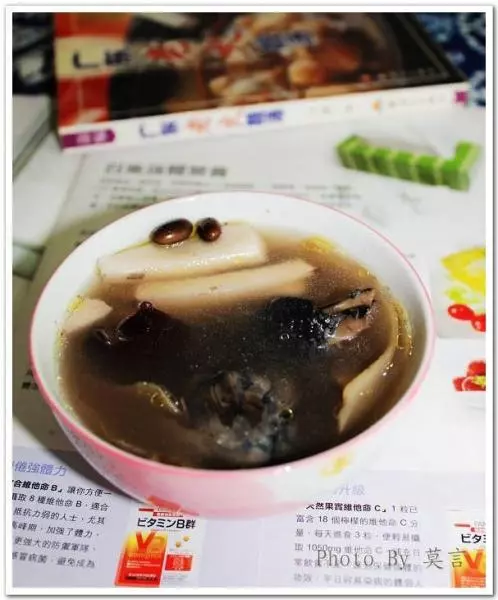 椰子竹絲雞湯