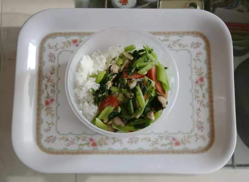 西芹香腸蓋飯