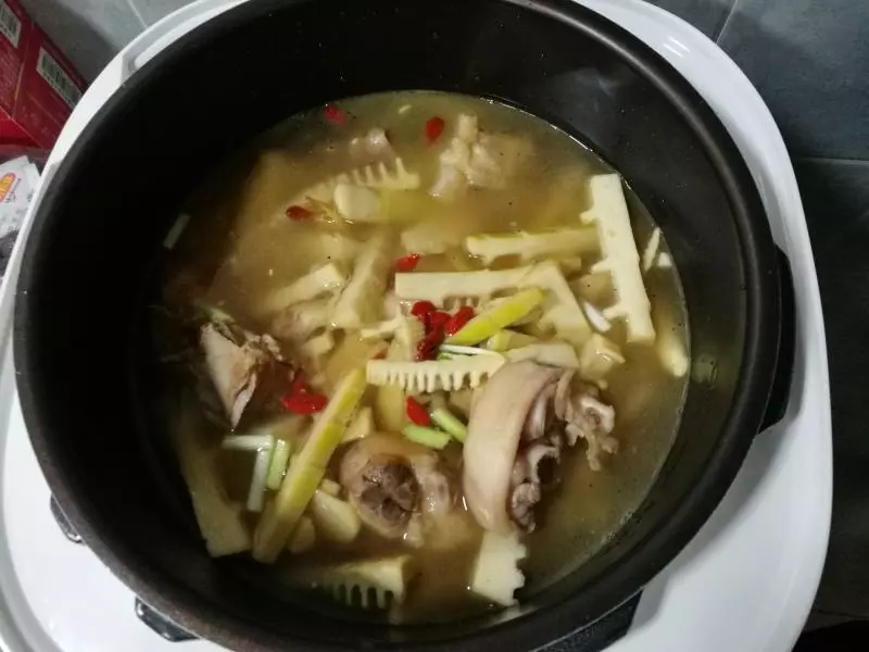 排骨竹筍湯