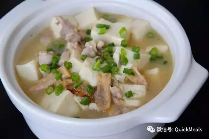 鹹魚雞粒豆腐煲