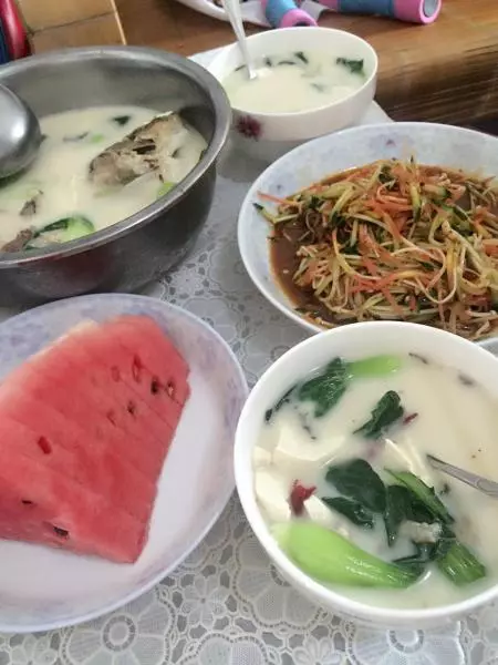 鲤鱼炖豆腐