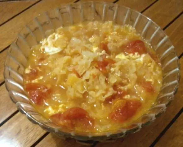 银耳番茄蛋花汤