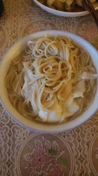 雞蛋骨頭湯麵