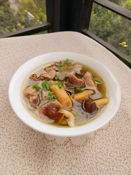 鵝肉菌湯