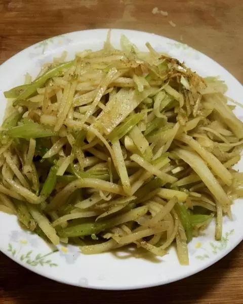 芹菜土豆絲