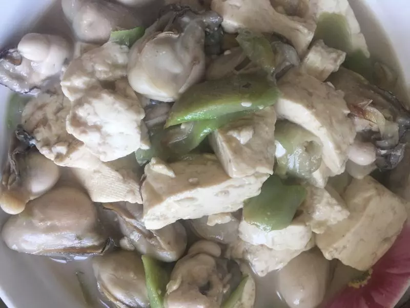 絲瓜豆腐燉海蠣子