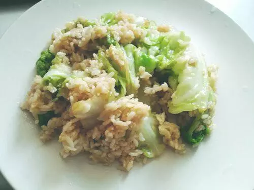 蔥油捲心菜炒飯