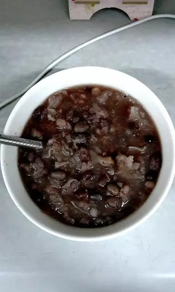红豆薏米银耳粥