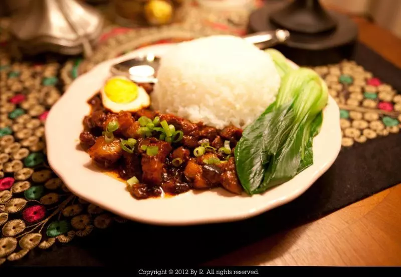 百吃不厭滷肉飯