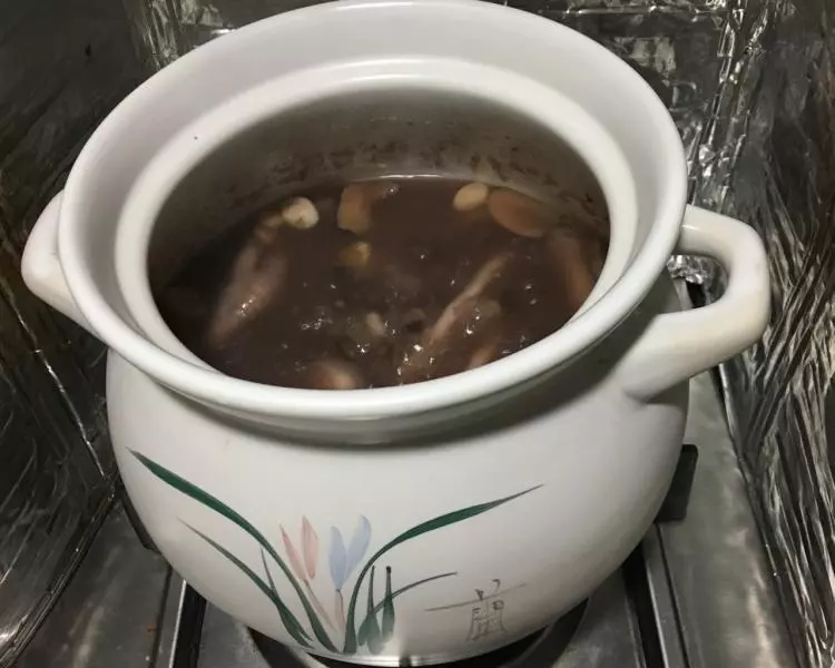 黑豆雞腳湯（去濕助孕）