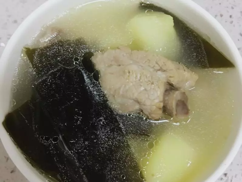 海带土豆排骨汤