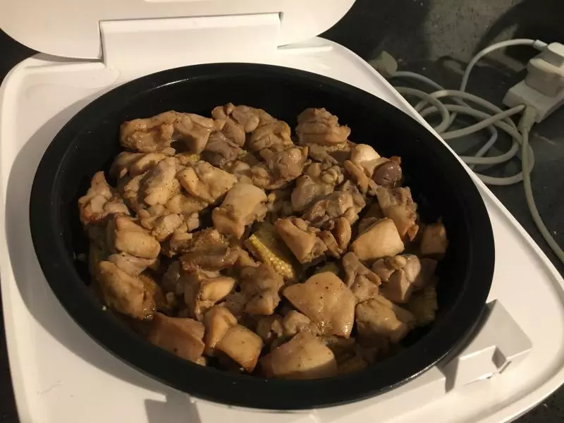 香菇鸡肉饭（快手电饭锅煲仔饭）