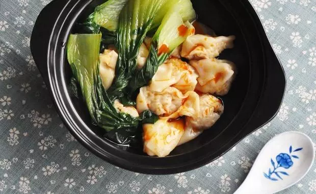 香菇鸡肉红油馄饨