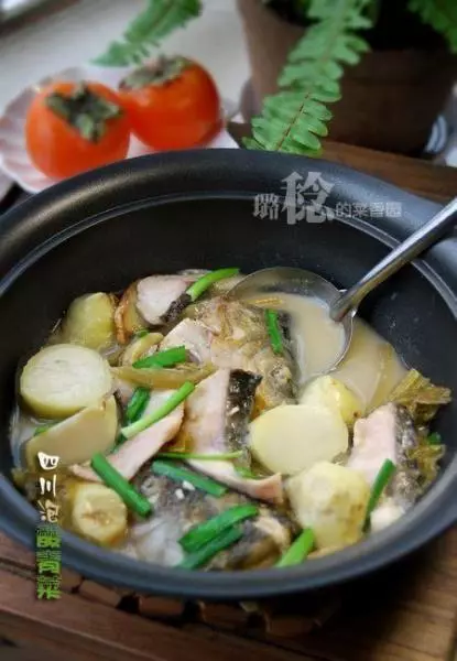 泡菜芋兒魚頭煲