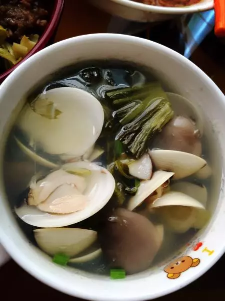 特鲜蛤蜊汤