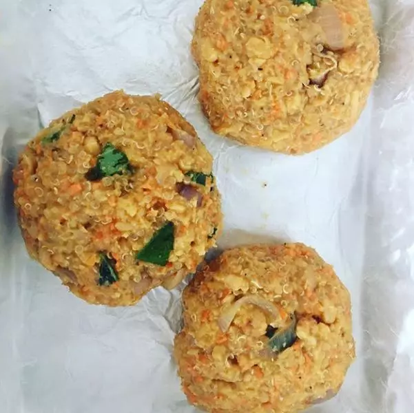 【素食主义】藜麦鹰嘴豆蔬菜饼