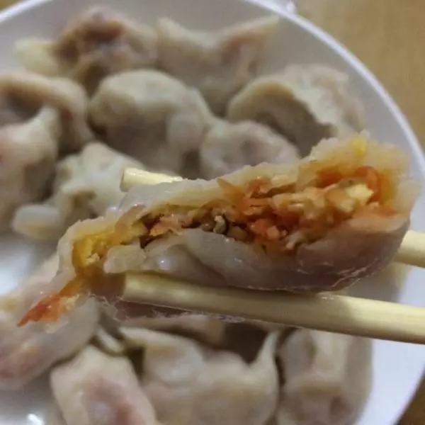 私房胡萝卜素馅儿三鲜饺子