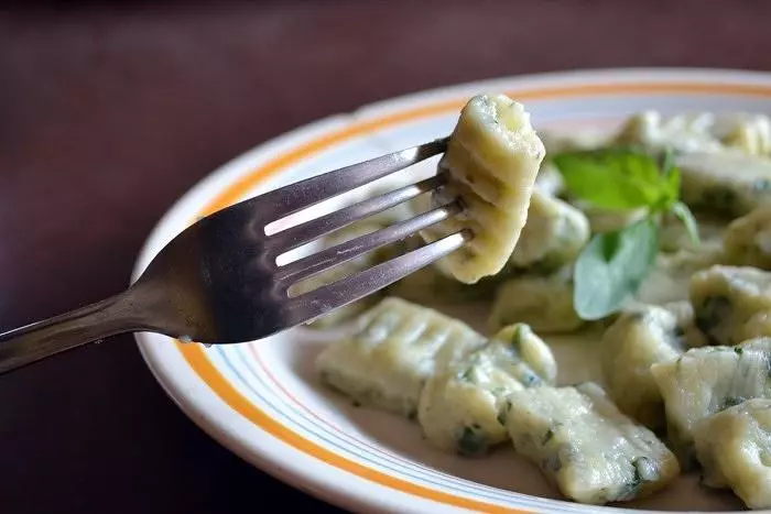 罗勒土豆面疙瘩 gnocchi with basil