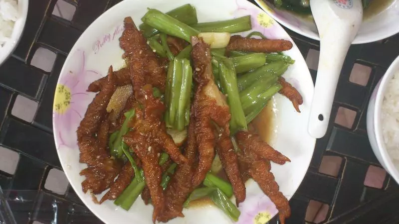 空心菜梗闷鸡爪