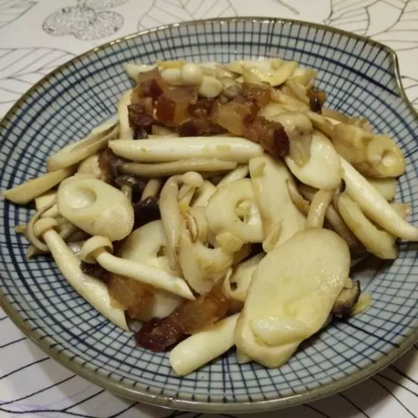 臘肉炒雜菌