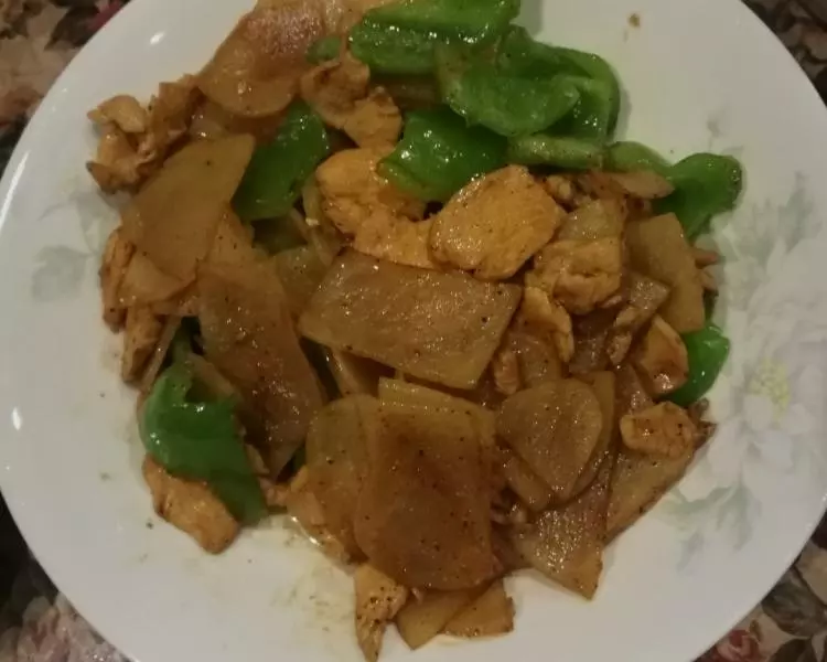 土豆柿子椒炒鸡胸肉