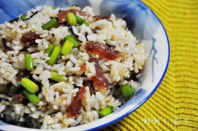 橄欖菜臘腸蒜苔炒飯