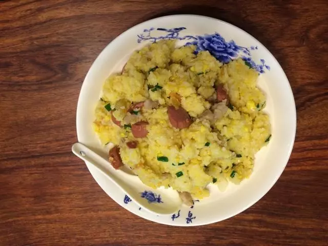 肉粒香肠蛋炒饭