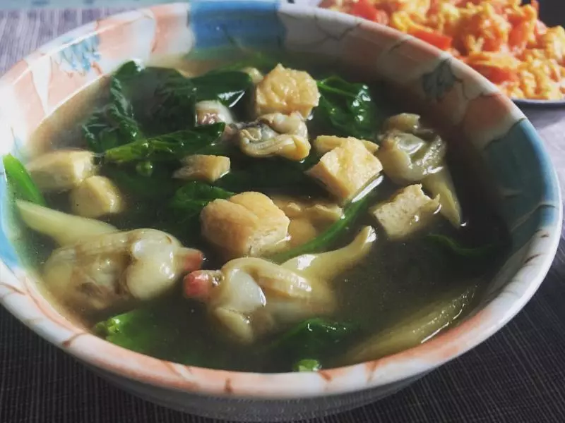 蛤蜊菠菜豆腐汤