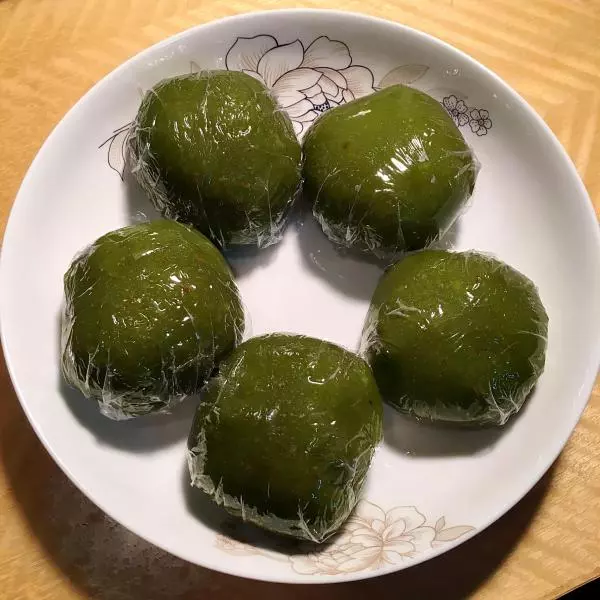 抹茶红豆青团