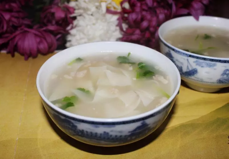 餃子皮小米湯