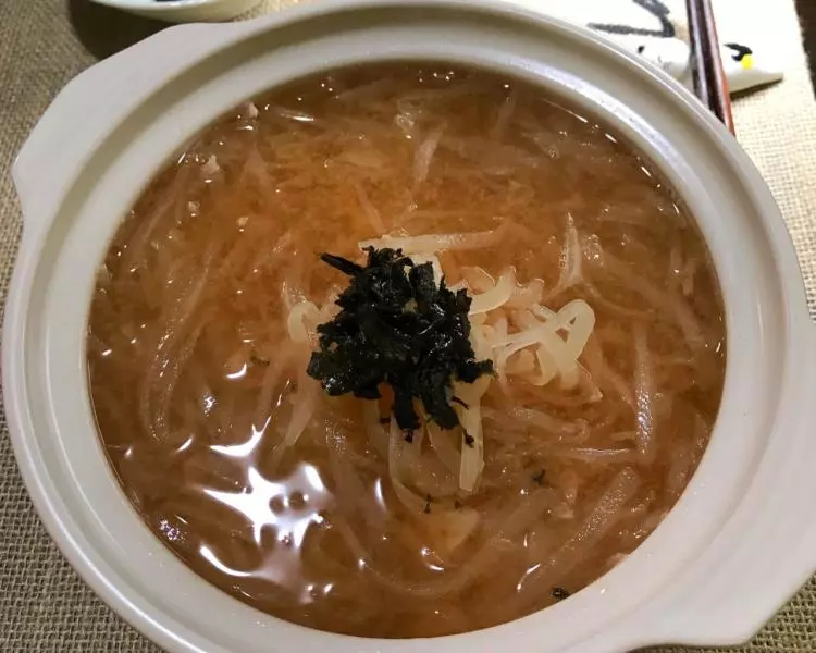 虾皮萝卜味增汤