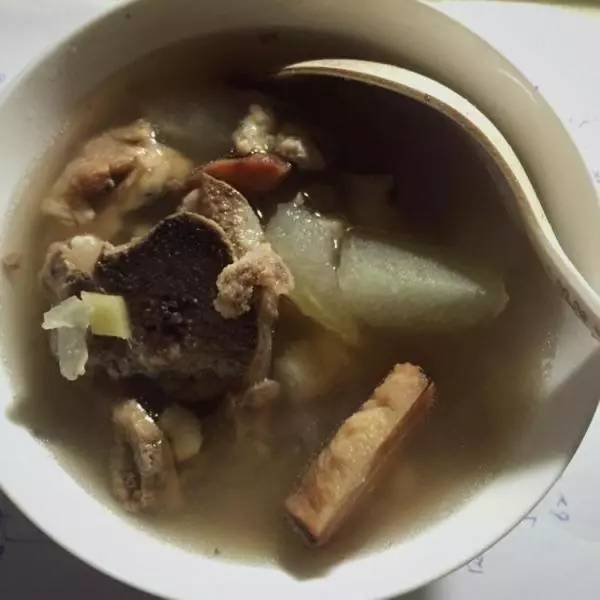 冬瓜茯苓筒骨湯