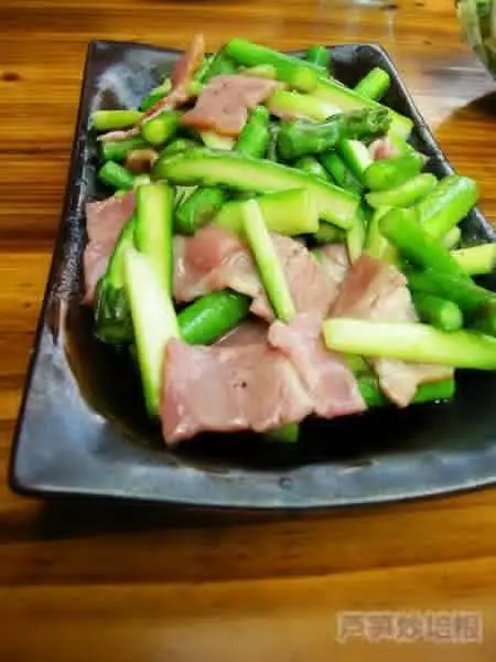 青蒜豆乾炒培根