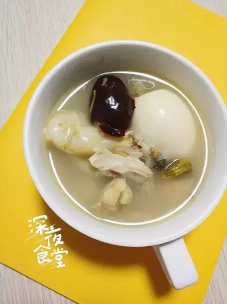 豬骨糯米花膠湯