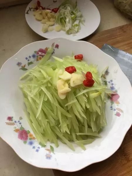 莴苣炒肉