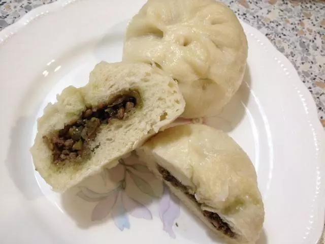 橄榄菜豆角肉沫包子