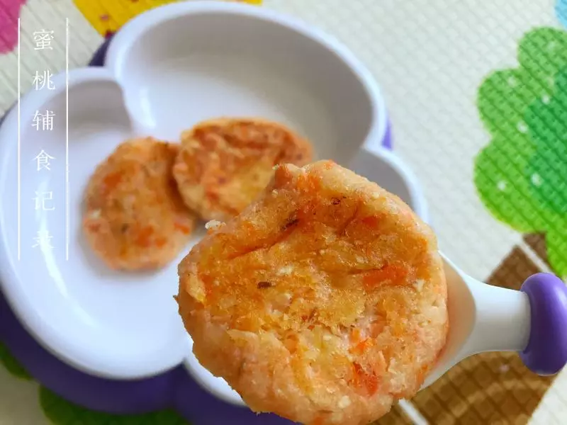 宝宝辅食：三文鱼土豆煎饼