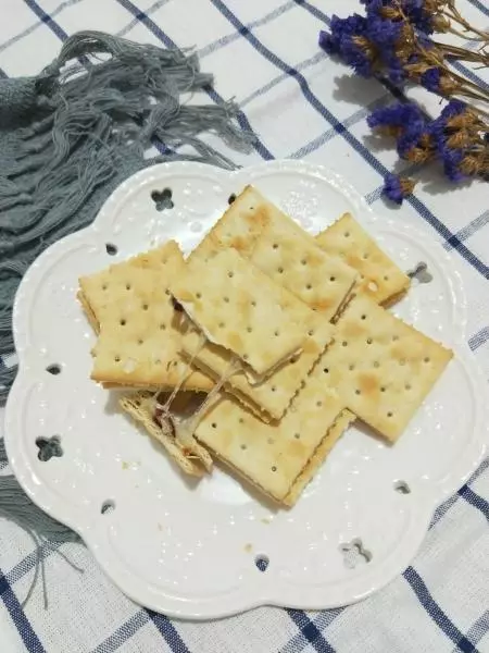 牛扎蔓越莓提子饼干