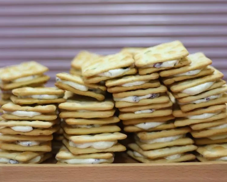 蔓越莓牛扎饼干（新年小零食之一）