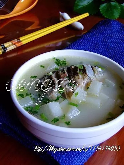 鯽魚白蘿蔔湯