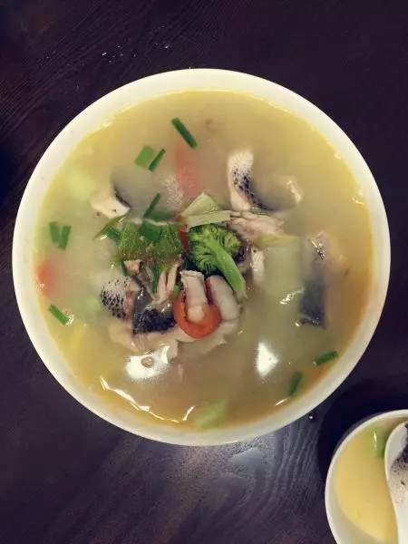 蔬菜黑魚湯