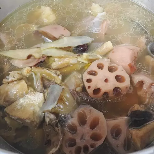 蓮藕羊肉河豚干湯