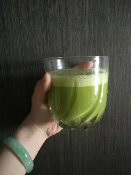 green smoothie調理中