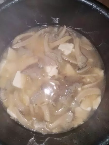 菌菇豆腐汤