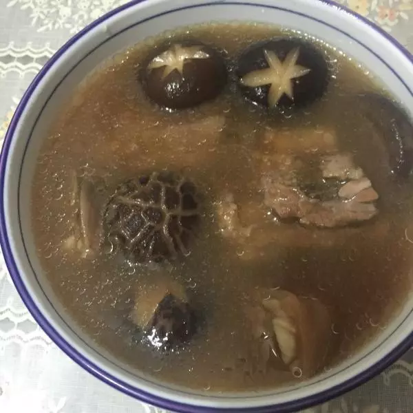 我家肉骨茶