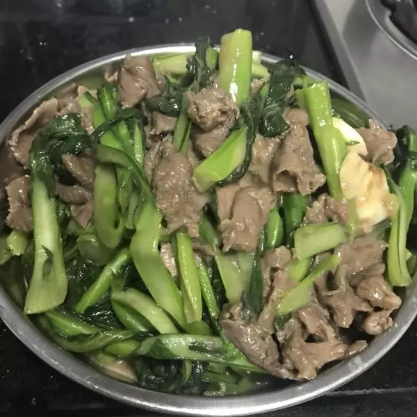 嫩牛肉炒菜心